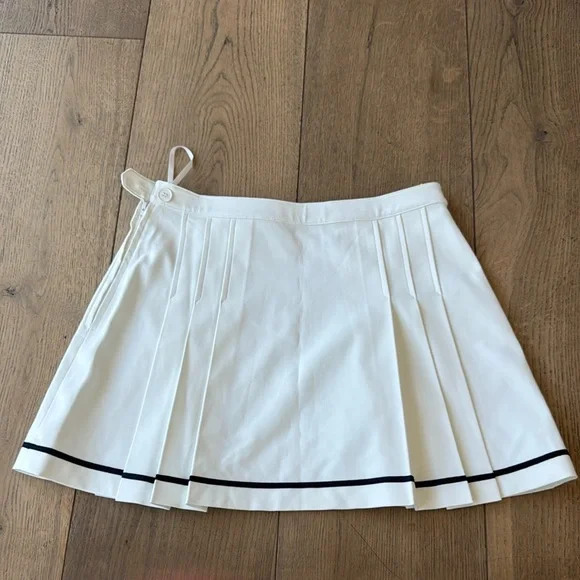 Tory Burch Snow White & Navy Tech Twill Pleated Tennis Skirt Woven Trim, Small - Picture 4 of 8